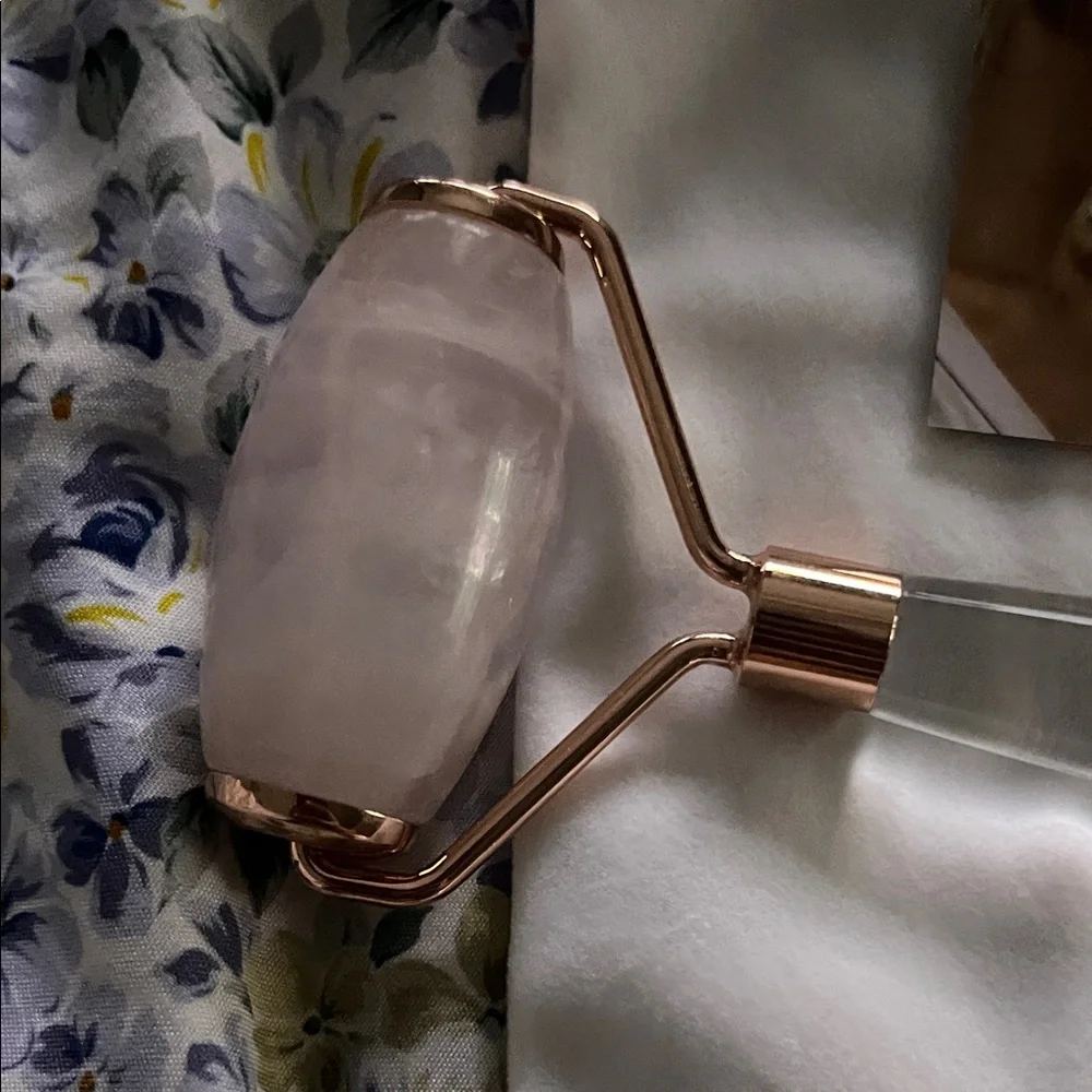 BeautyBio Rose Quartz Facial Roller - Picture 9 of 10